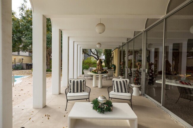 Building Photo - 6502 N Central Ave