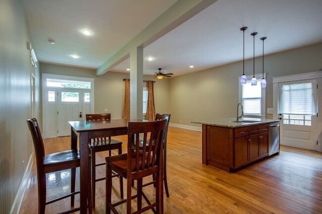 Building Photo - 5106 Indiana Ave