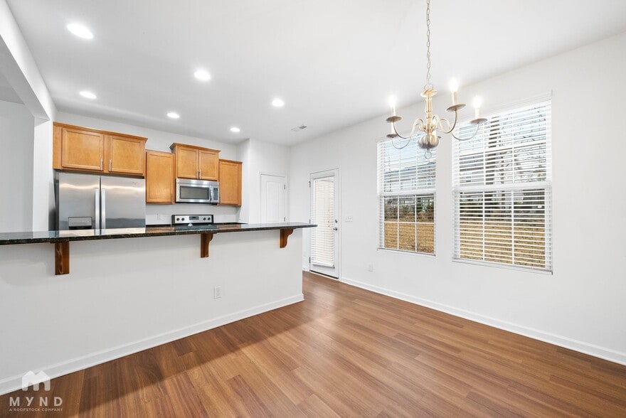 Building Photo - 1038 Grand Ridge Dr