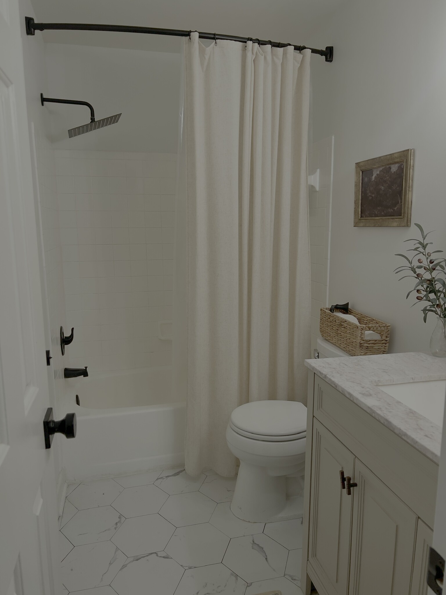 Guest bathroom - 111 E Colonial Dr