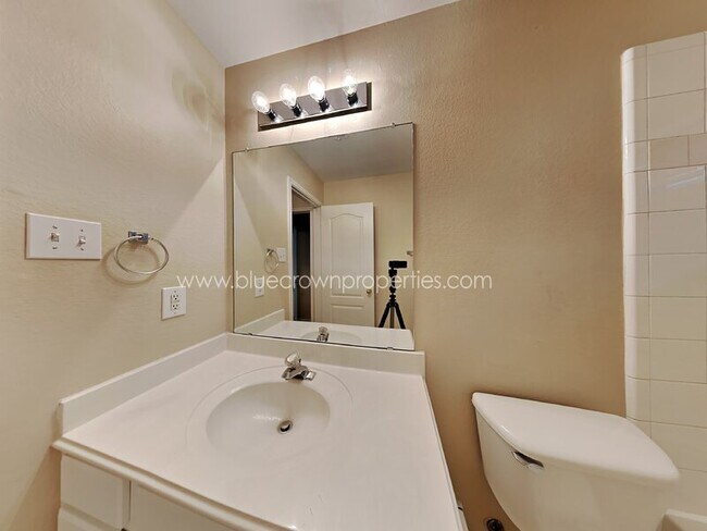 Building Photo - 11364 Lockshire Dr