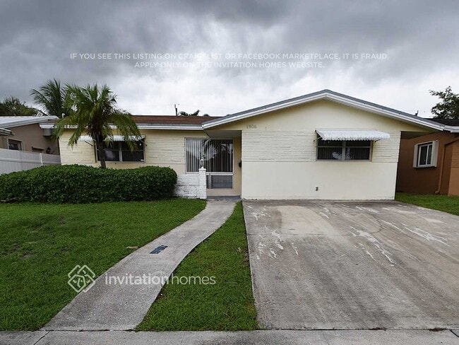 Primary Photo - 1906 N 37th Ave