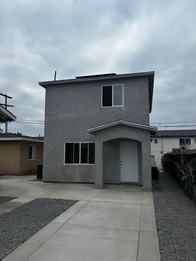 Building Photo - Newly Constructed 3 bed 3 bath ADU Located in City Heights