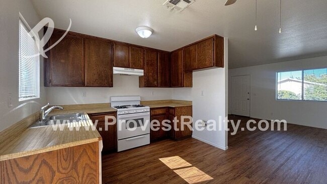 Building Photo - 13261 Mohawk Rd