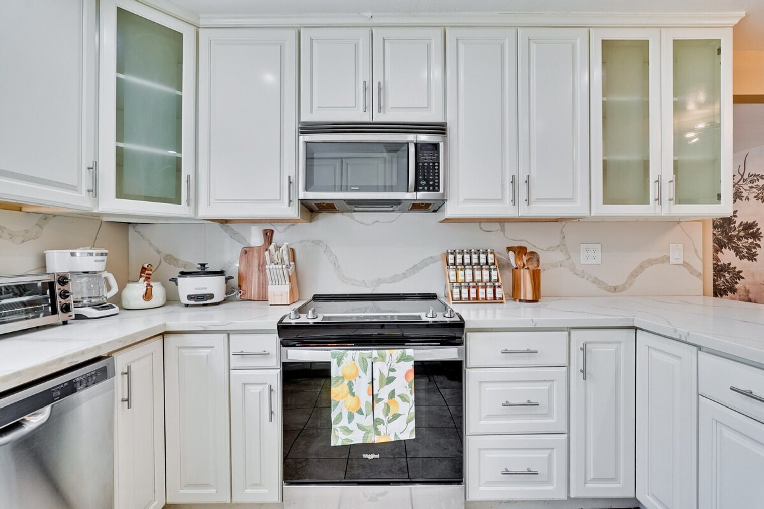 Building Photo - 6468 Pfeiffer Ranch Rd