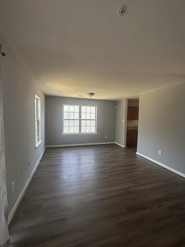 Building Photo - 1634 Brooksquare Dr