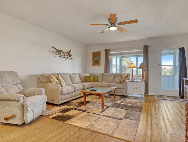 Building Photo - 2186 Jimmy Buffett Mem Hwy