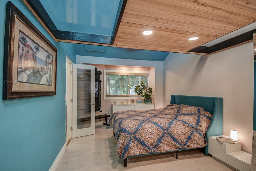 Building Photo - 11 Seamist Ct