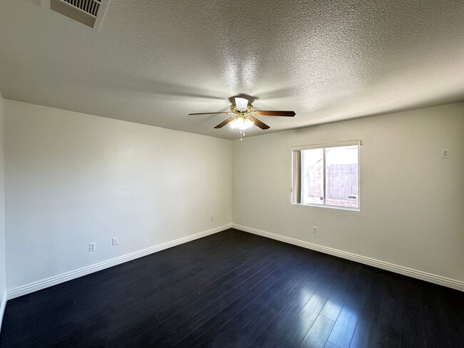 Building Photo - TIMBER CREEK