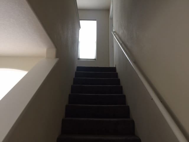 Building Photo - River Oaks Home For Rent