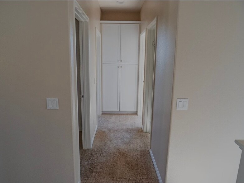 Building Photo - 520 Nile River Dr