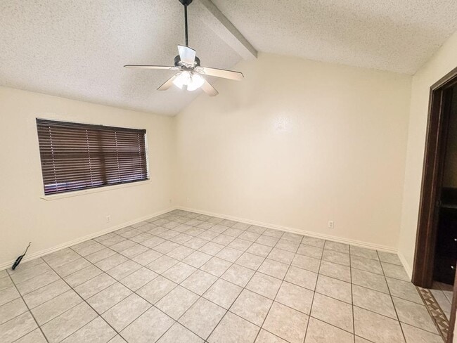 Building Photo - 201 Byron Dr
