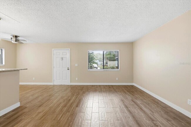 Building Photo - 3300 Fox Chase Cir