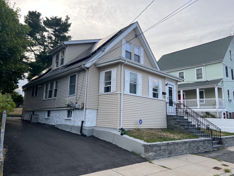 Building Photo - 55 Navarre St