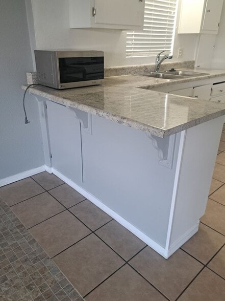 Building Photo - 666 W 3rd St