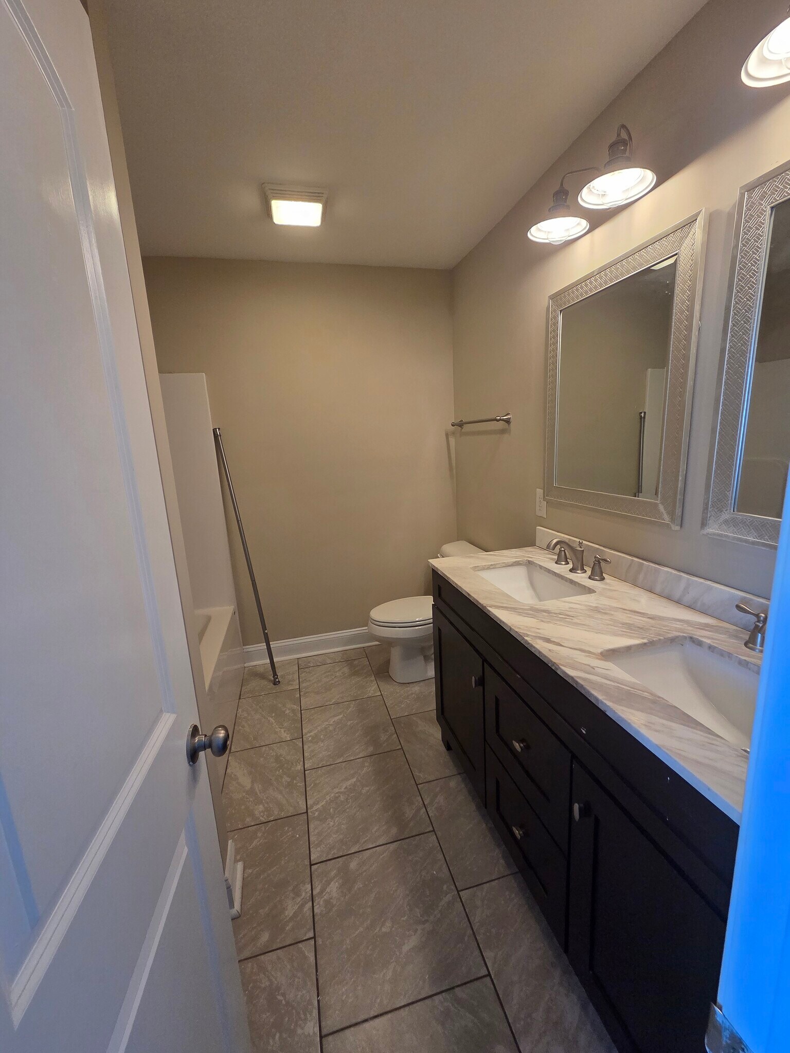 Master Bathroom - 500 Hillshade Ct