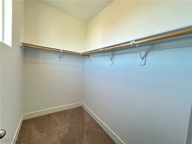 Building Photo - 8085 Skye Roar Ct