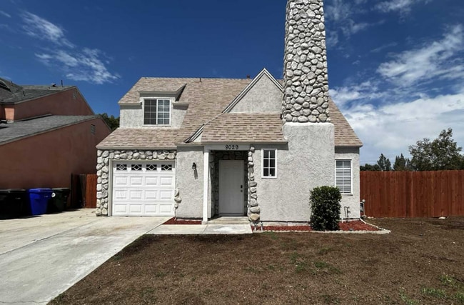 Primary Photo - 8030 Linares Ave