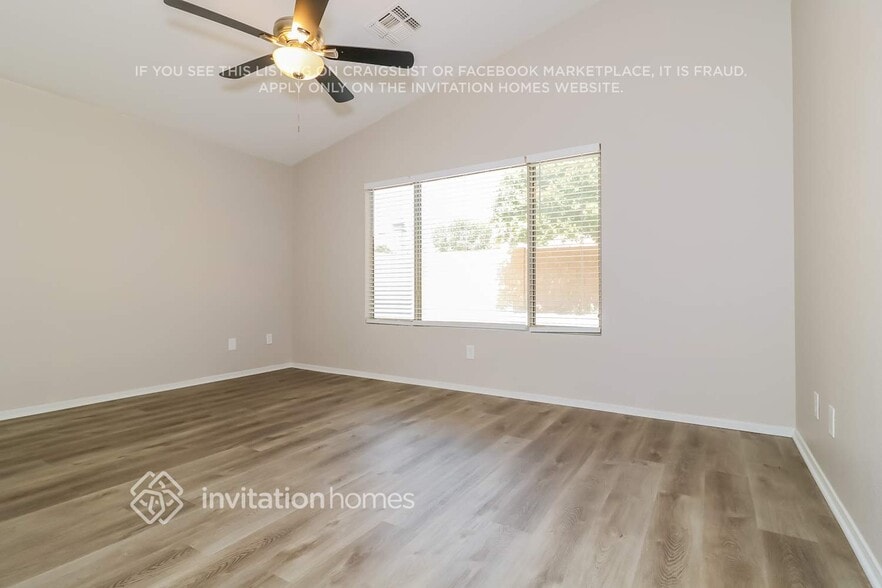 Building Photo - 14838 W Lamoille Dr