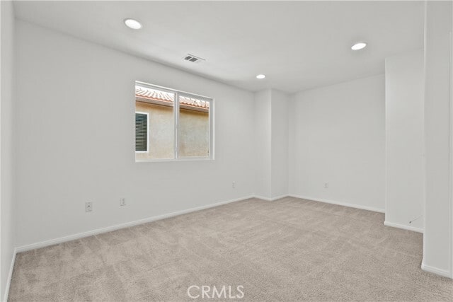 Building Photo - 9427 Lemona Ave
