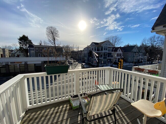 Building Photo - 381 Highland Ave