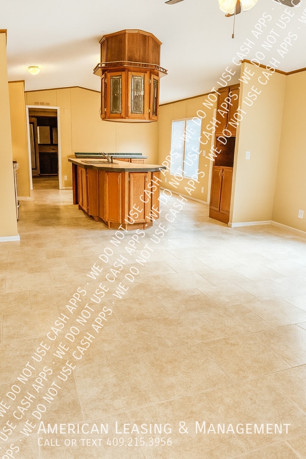 Building Photo - 2909 S Chestnut St