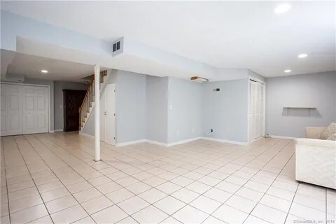Building Photo - 21 Norman Dr