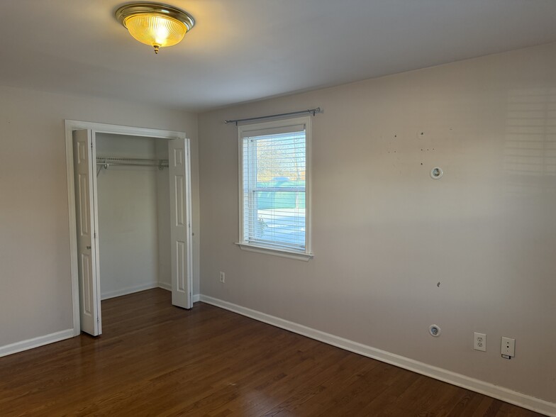 Building Photo - 186 Seaton Rd