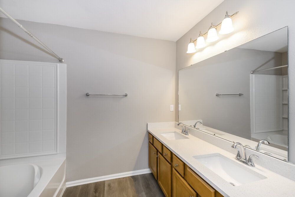 Building Photo - 9092 Tahoe Ln