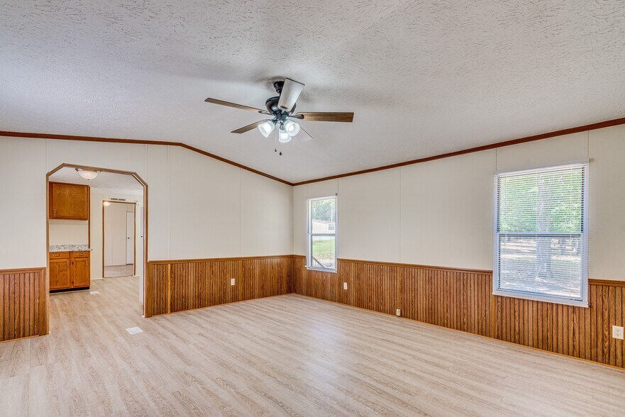 Building Photo - 3905 Byrd Rd