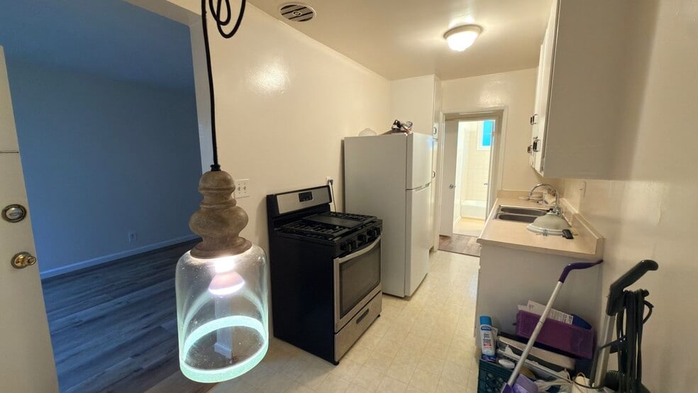 Building Photo - 1451 Redondo Ave