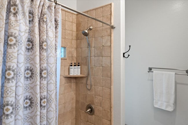 Building Photo - 6708 E Calle de Las Estrellas Rd