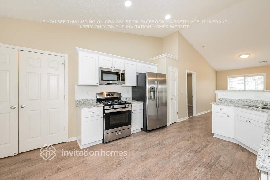 Building Photo - 2586 Fairmont Park Ct