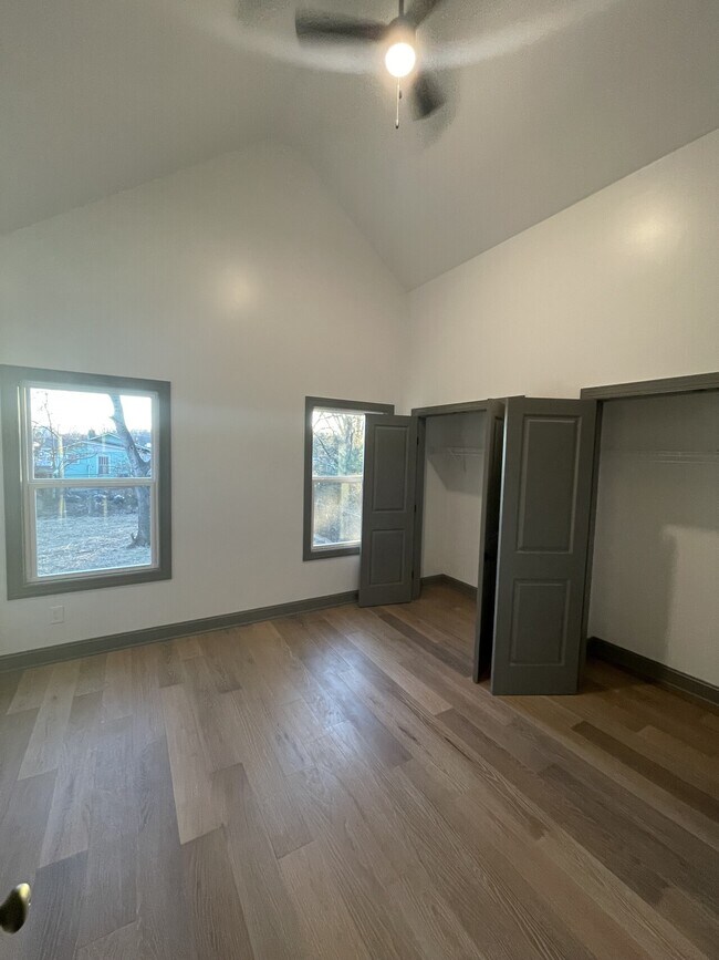 Building Photo - 2116 Blackford St.