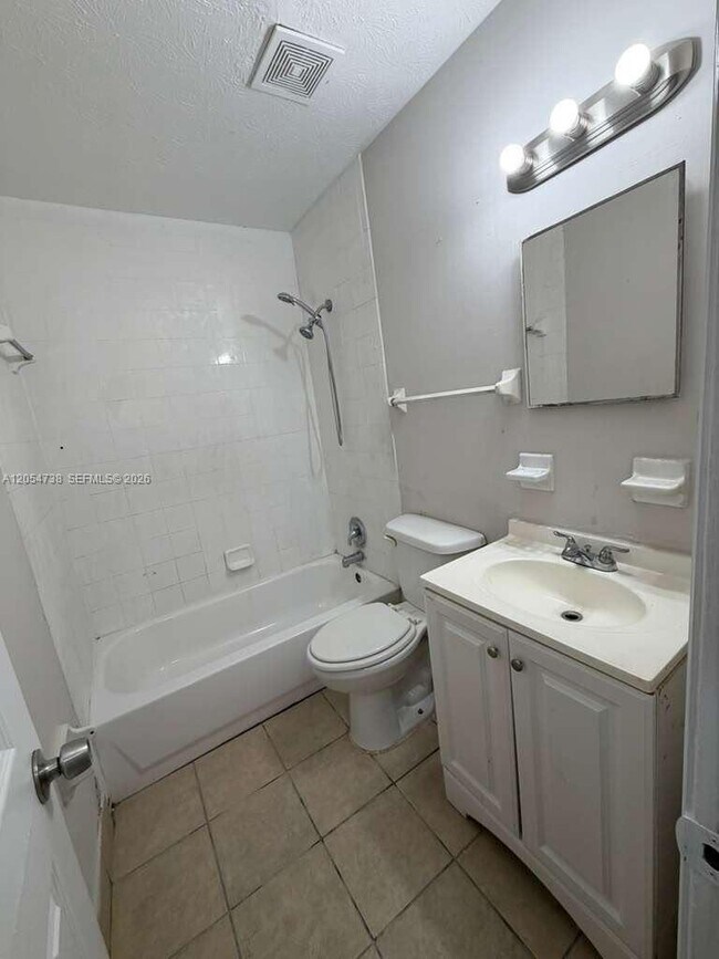 Building Photo - 7231 Bailey Ct