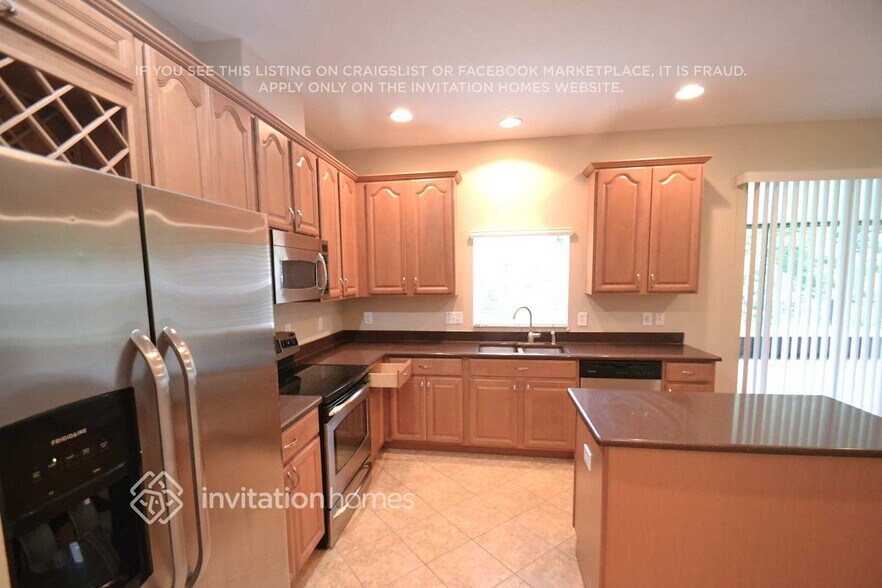 Building Photo - 11140 Creek Haven Dr