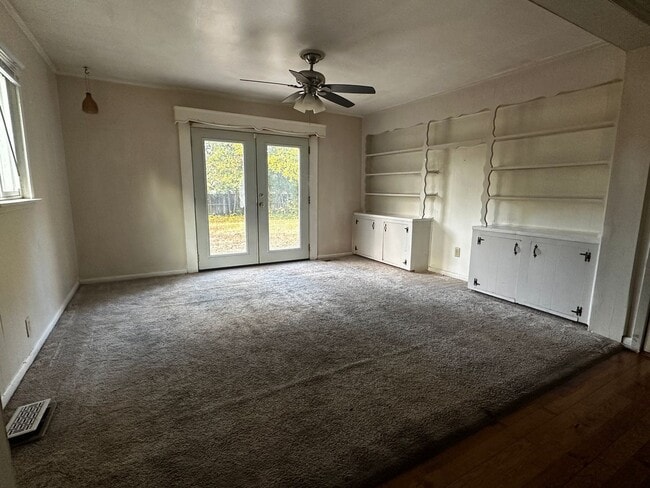 Building Photo - Jackson Heights - Richmond County