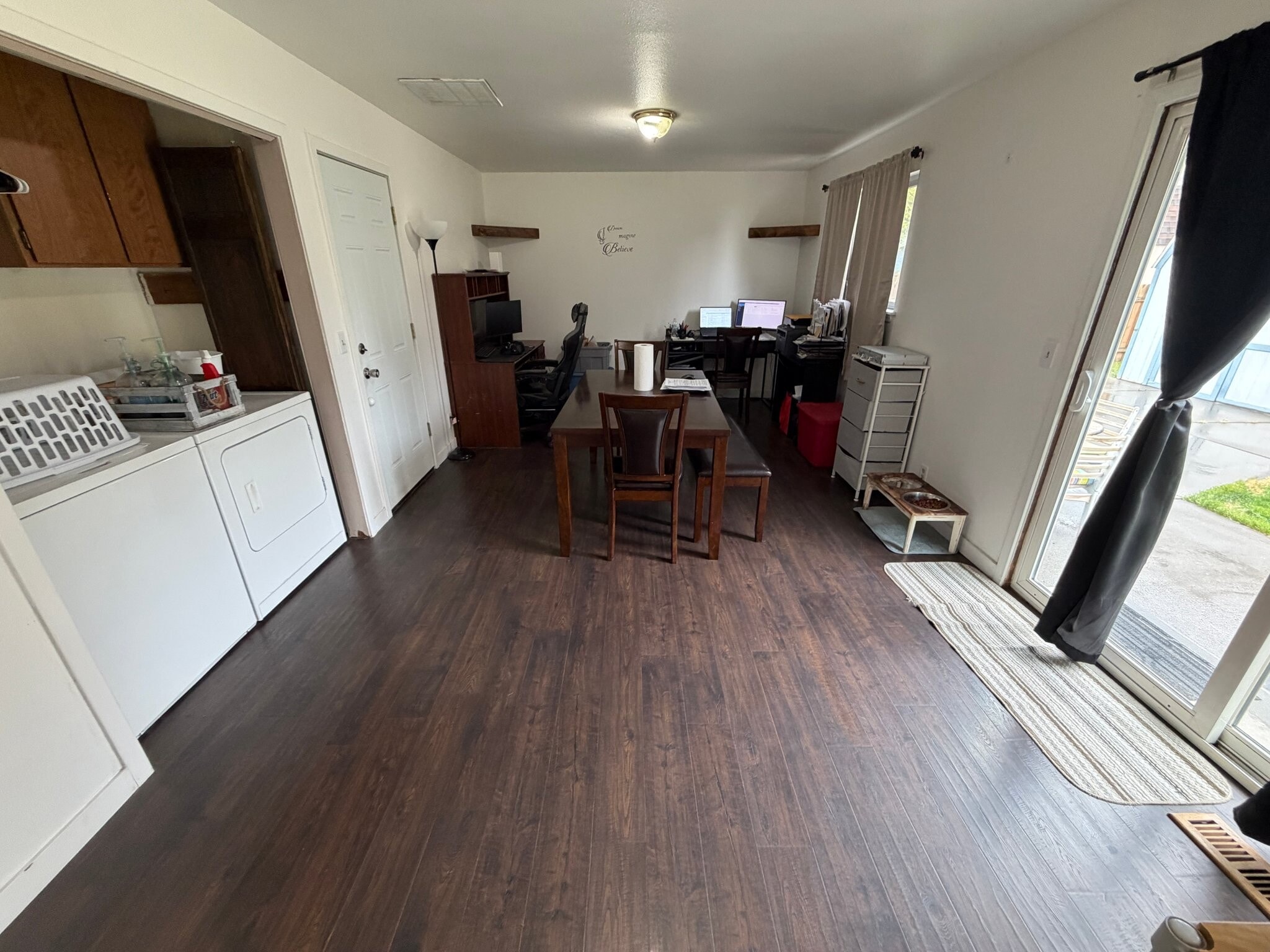 Building Photo - 127 Goodall St