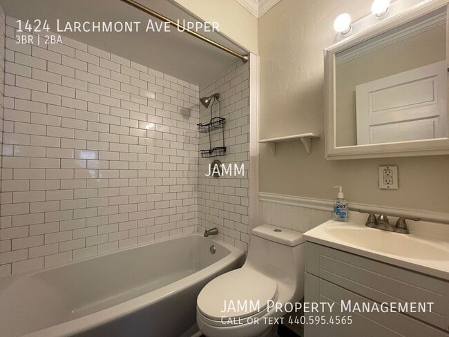 Building Photo - 1424 Larchmont Ave