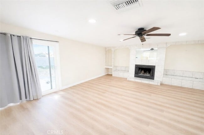 Building Photo - 611 Lillian Dr