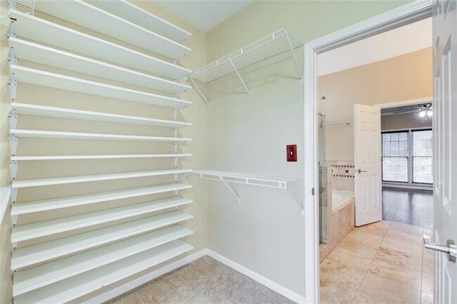 Building Photo - 3040 Stone Rd