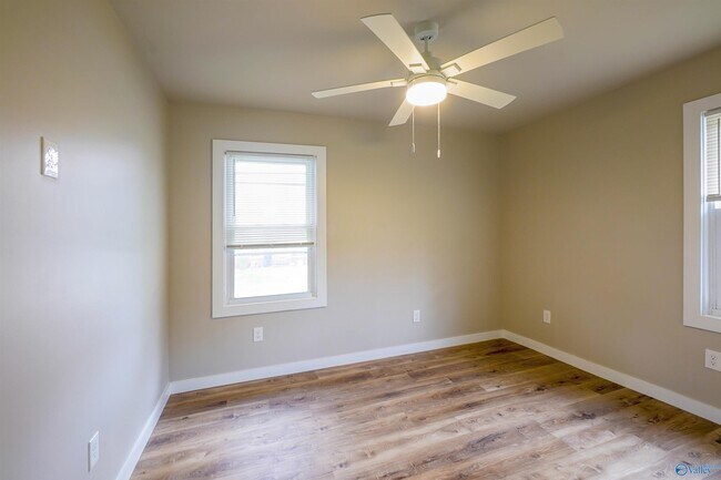 Building Photo - 3210 Stringfield Rd NW