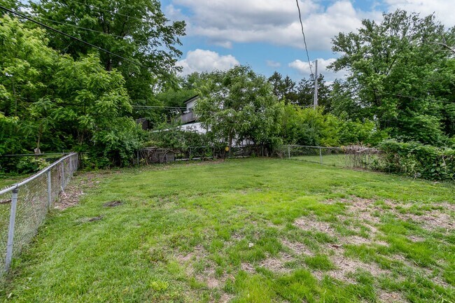 Building Photo - 3611 Rock Quarry Rd