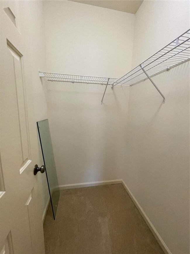 Building Photo - 1378 Greencrest Ct SW