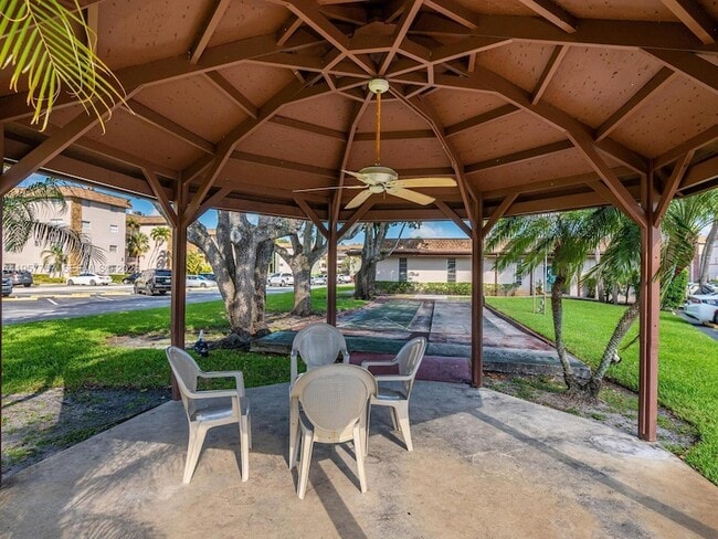 Building Photo - 8161 SW 24th Ct