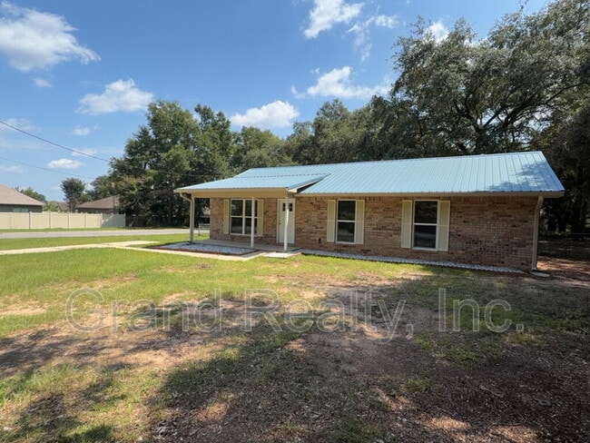 Building Photo - 6733 Applegate St