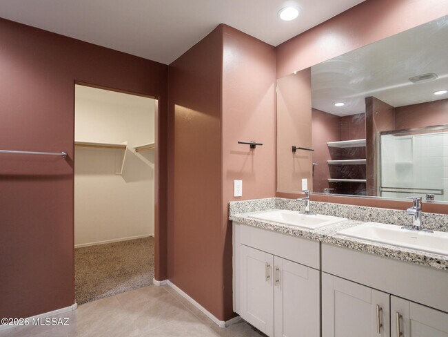 Building Photo - 12011 E Patricia Ann Dr
