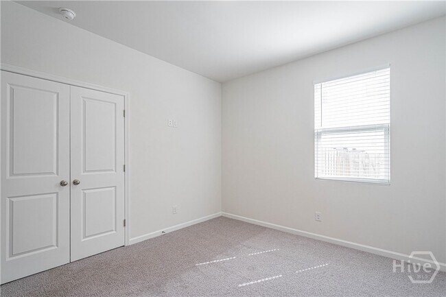 Building Photo - 318 Serengeti Blvd