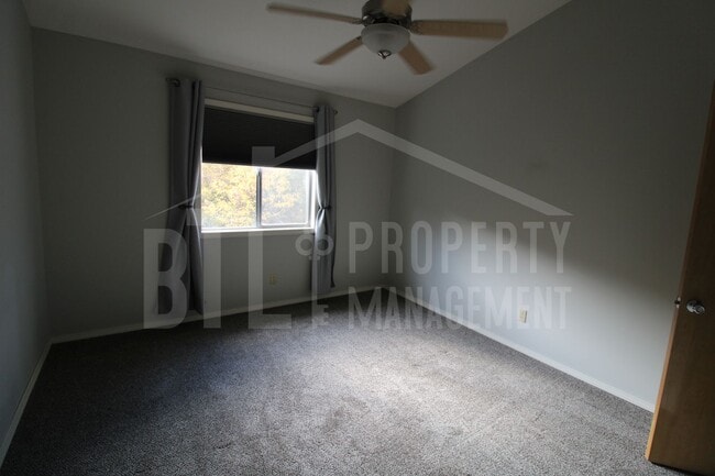 Building Photo - Peaceful 2-Bedroom Home Near Branson, MO –...