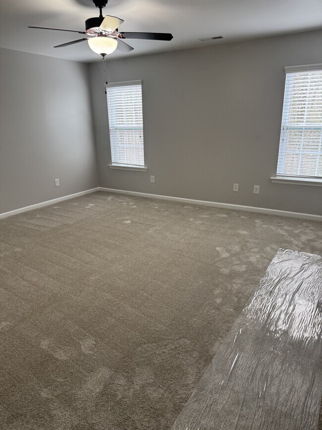 Building Photo - 617 Rockland Dr